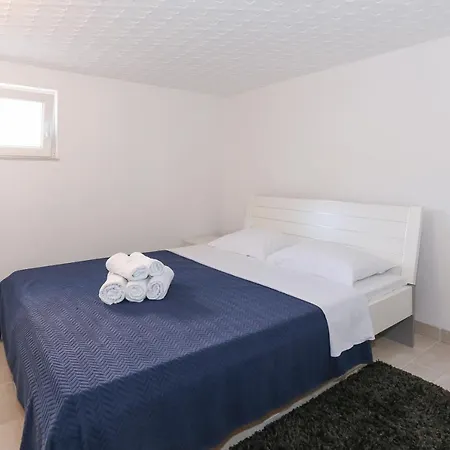 Apartman Red & White *